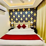 Blueberry Hotel Zirakpur-A Family Hotel With Spacious And Hygenic Rooms