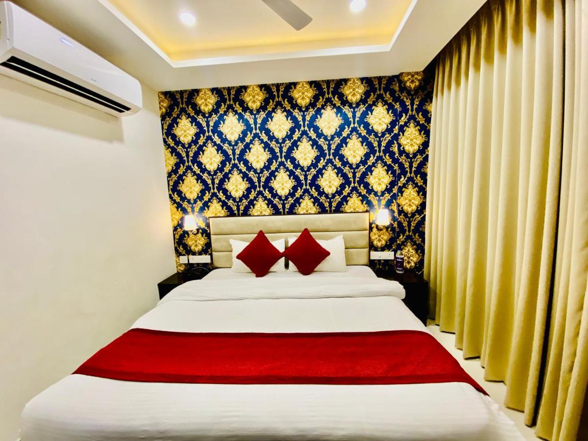 Blueberry Zirakpur-a Family With Spacious And Hygenic Hotel