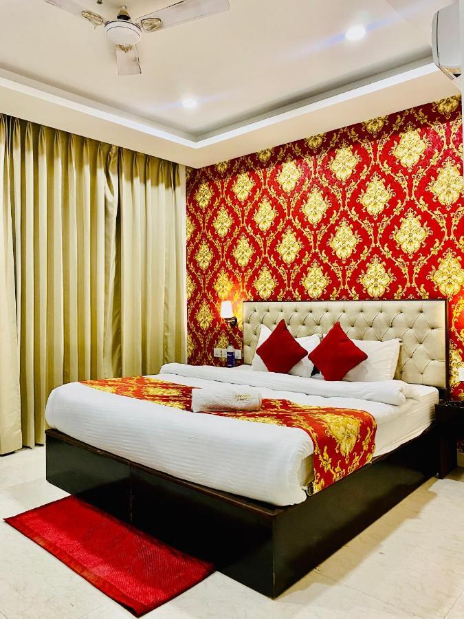 Blueberry Zirakpur-a Family With Spacious And Hygenic 4* Chandigarh